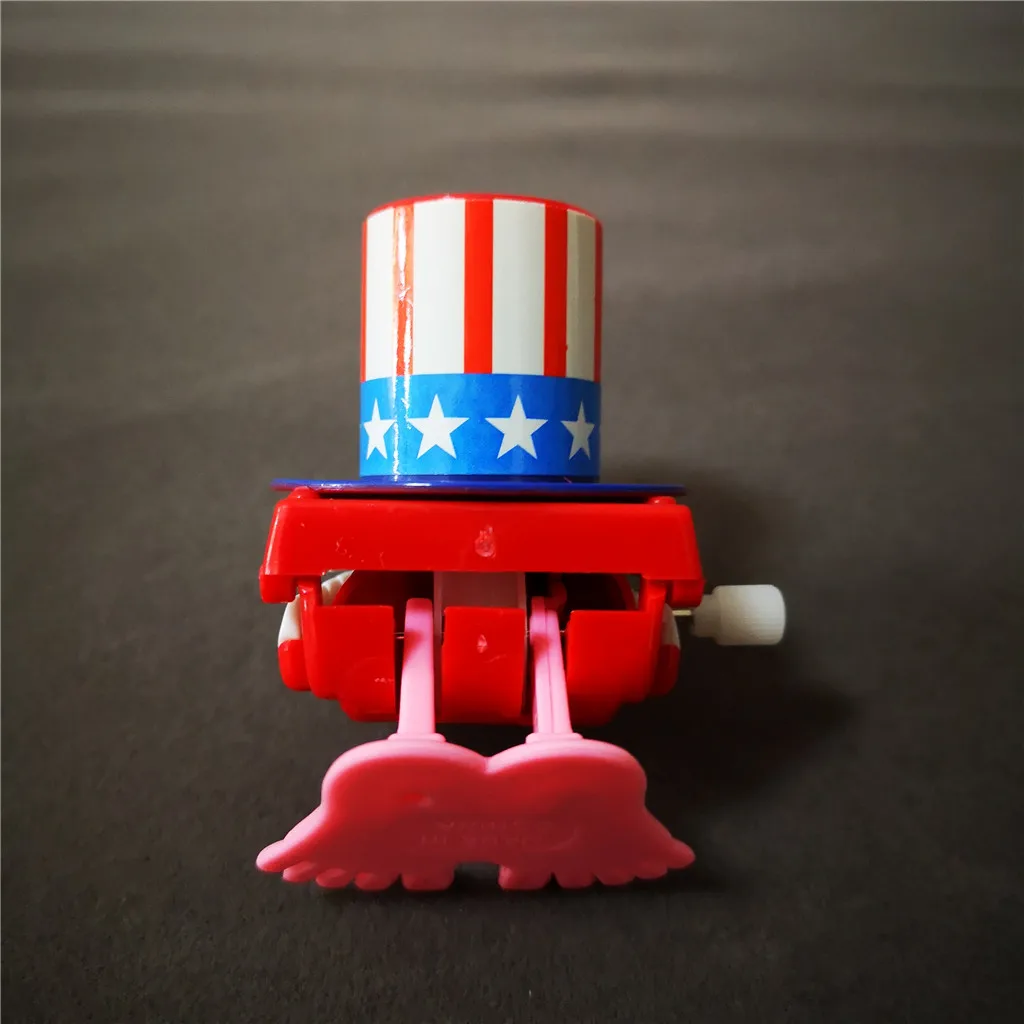 Прыжки Ветер вверх цепи красные губы зубы с шляпой