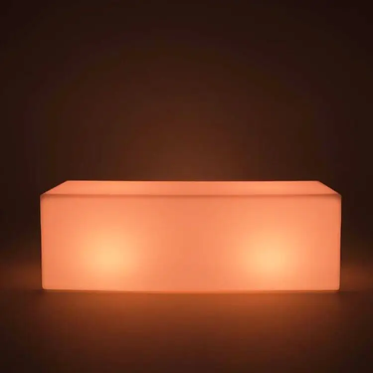 Изогнутые стулья для отдыха с подсветкой