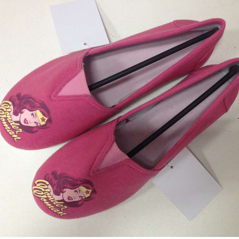 
 Новая модная женская обувь для дома  