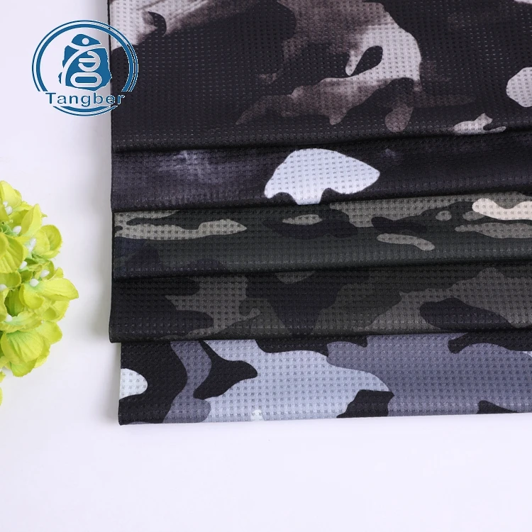 
 Китайский поставщик, камуфляжная сетчатая ткань с принтом на заказ из 100 полиэстера для спортивной одежды  