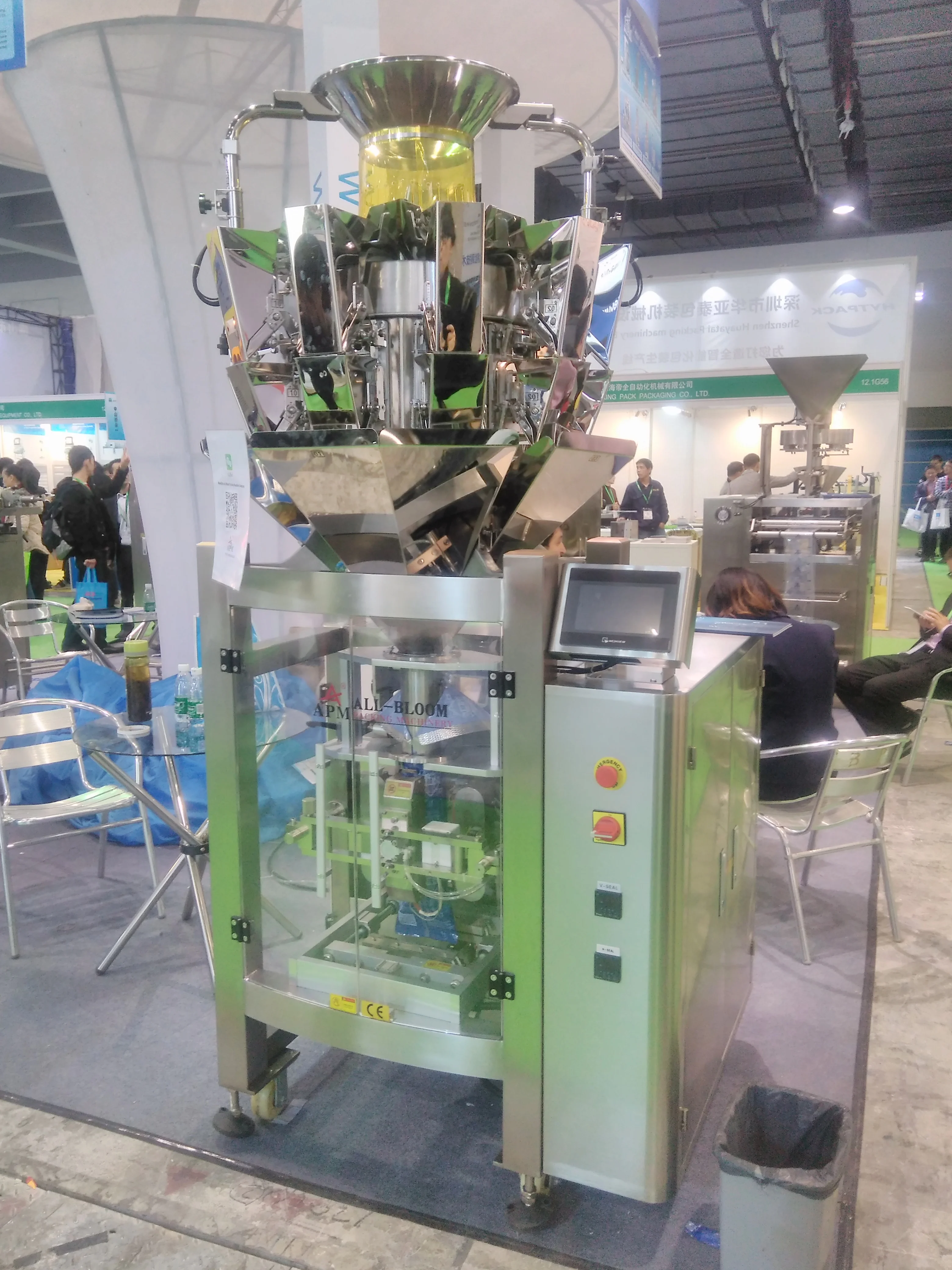 Automatic Banana Frozen French Fries Fresh Potato Crisp Chips Packaging Packing Machine With Nitrogen
