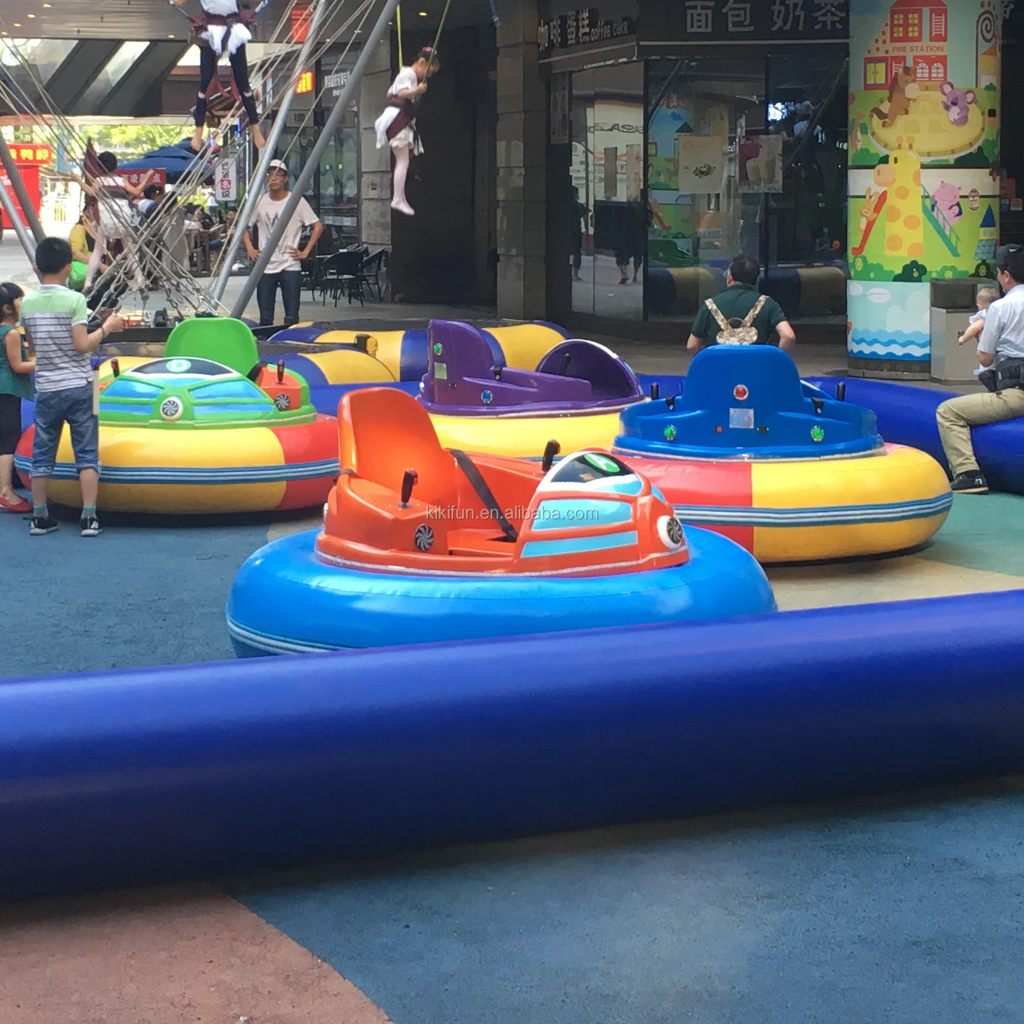 Низкая цена парковый аттракцион на льду 24V с батарейным питанием бампер автомобиля для продажи новые функции, 2-Местный Электрический двигатель бампер автомобили для детей