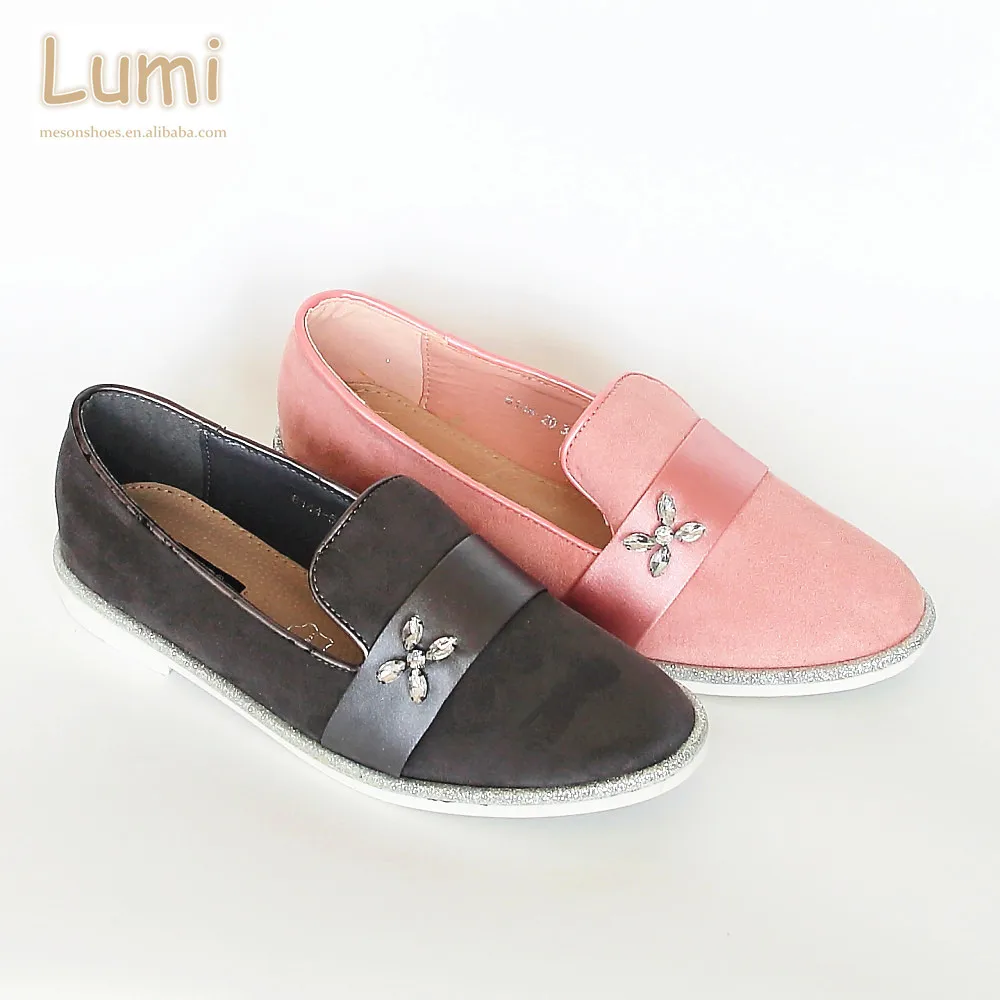 ladies flat casual shoes