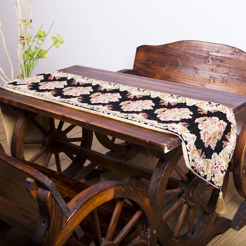 Wholesale Table Runner Black And White For Coffee Shop Flower Table