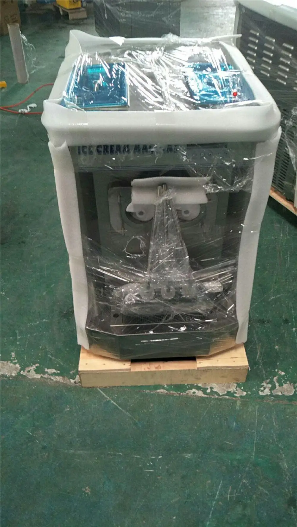 OEM New Design Soft Ice Cream Filling Puffing Machine Hollow Tube Corn Puffed Ice Cream Stick Machine