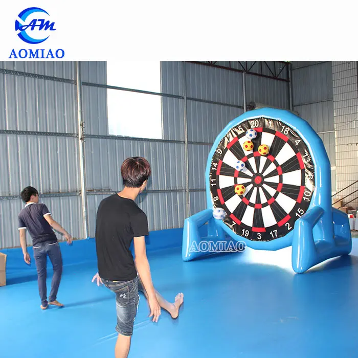 インフレータブルフットダーツ人気のクレイジーゲーム巨大