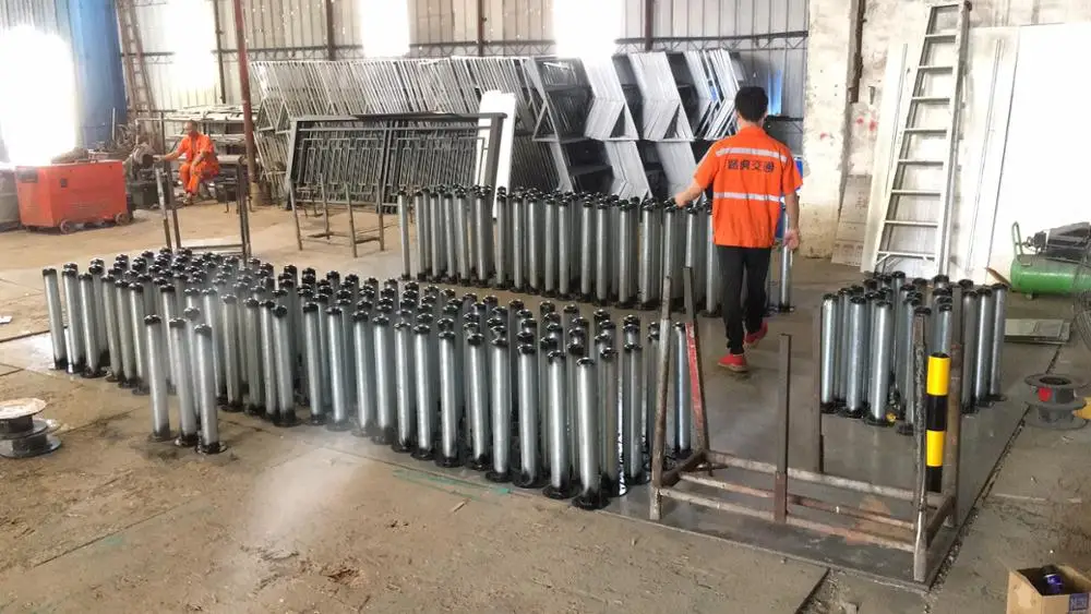 Steel Lockable Road and Parking Pot Safety Traffic Sign Warning Bollards/ Barrier Posts Safety Bollards
