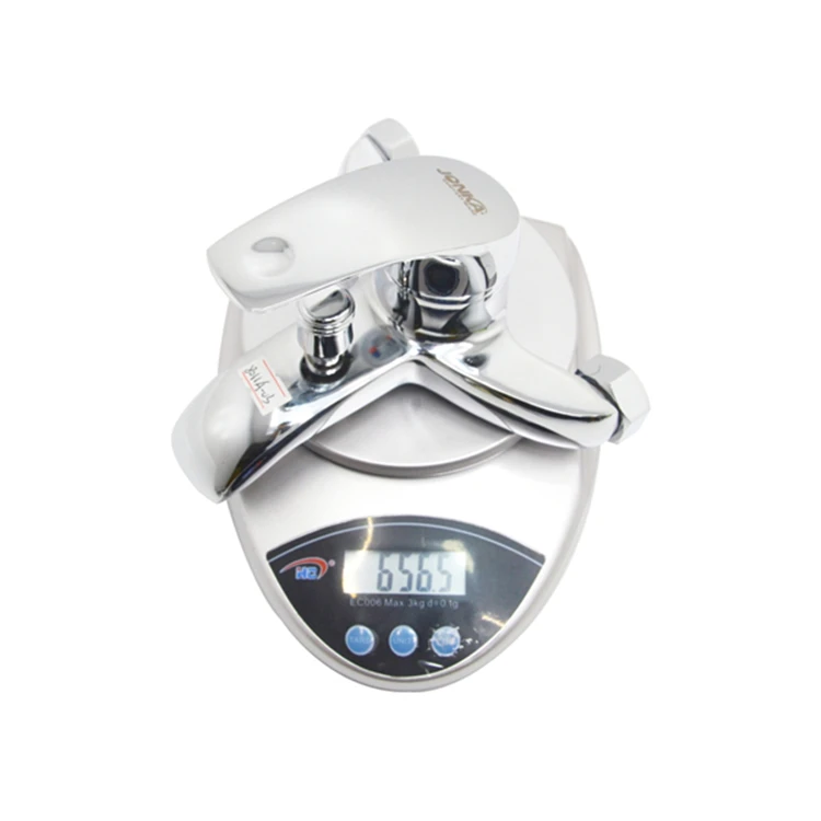 Длинный настенный смеситель для душа