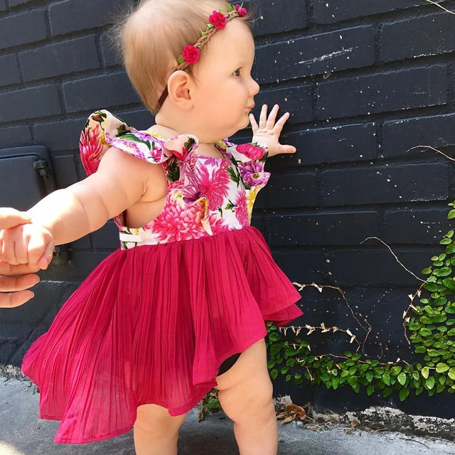 Девушка с рюшами Махаон платье с печатных детские брюки