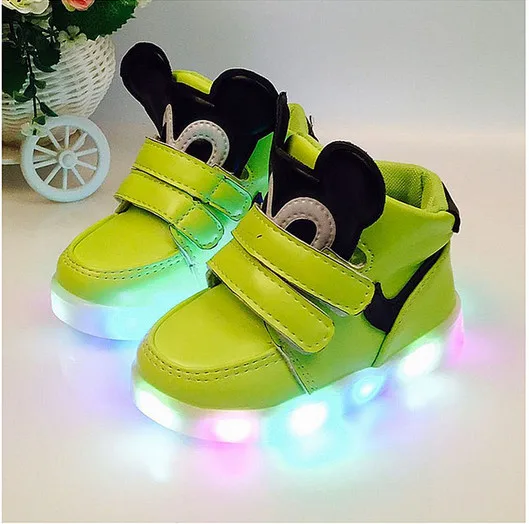 Модные детские кроссовки со светодиодной подсветкой