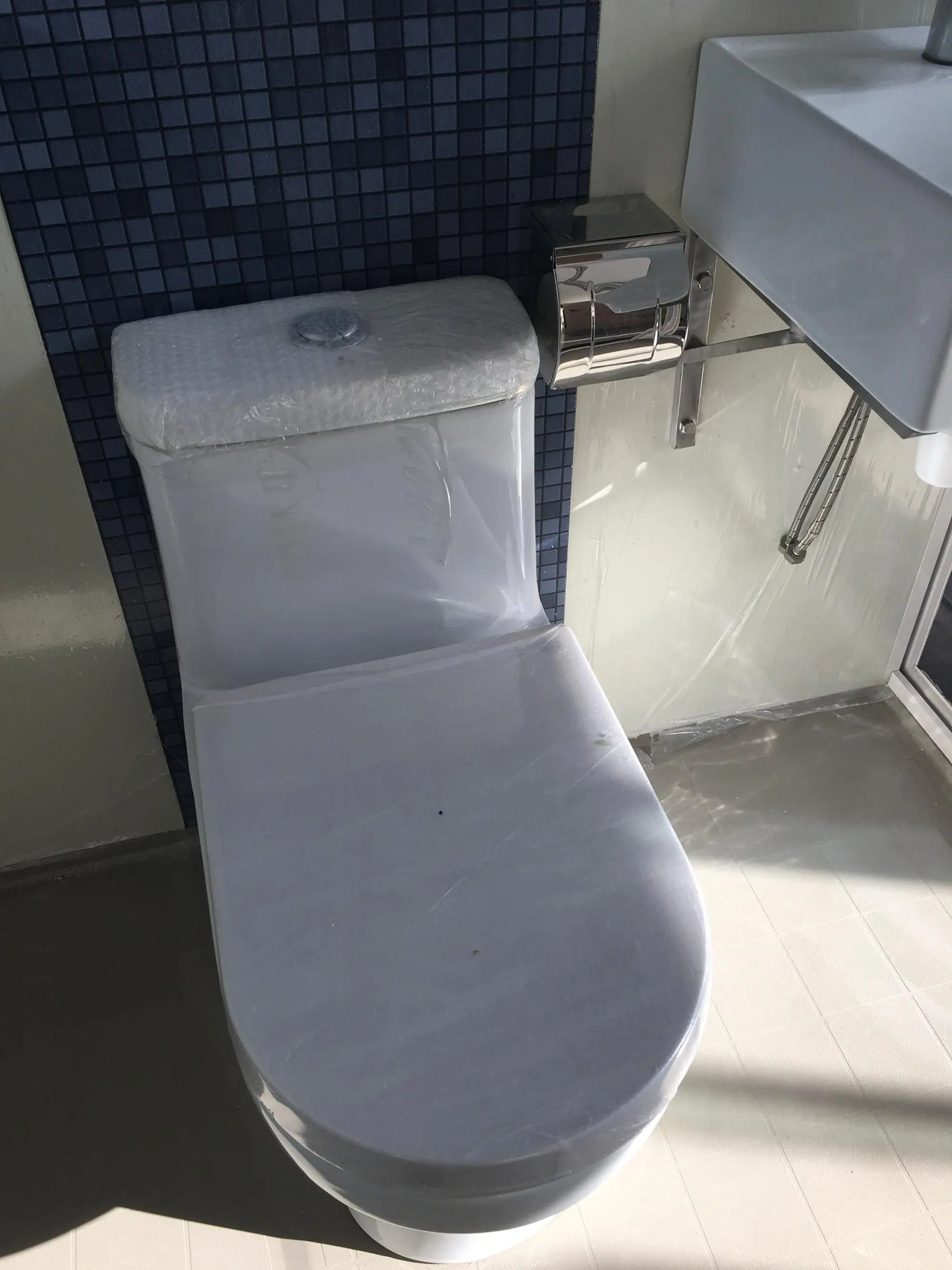 Ecofriendly Prefabricated Bathroom Unit Allinone Shower Room