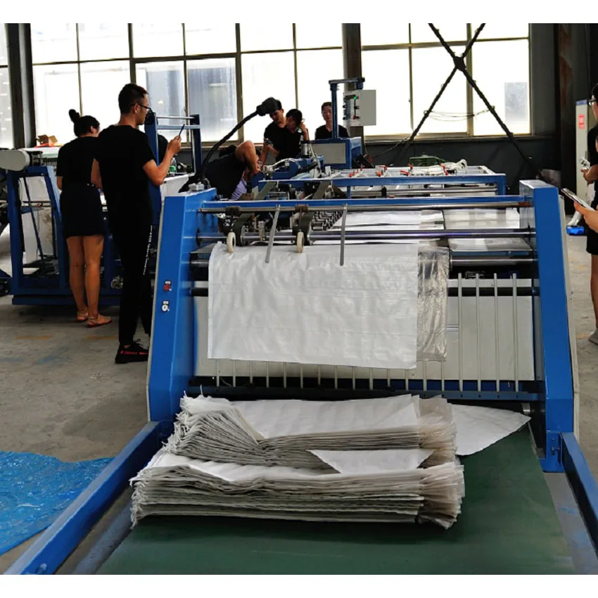 Automatic pp Woven Bag Cutting and Sewing Machine with Auto Liner Inserting