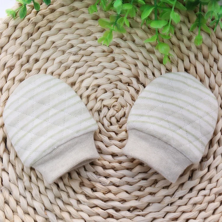 
 Производство Гуанчжоу, пользовательский сертификат, 100% органический хлопок, зимние теплые варежки для новорожденных с защитой от царапин  