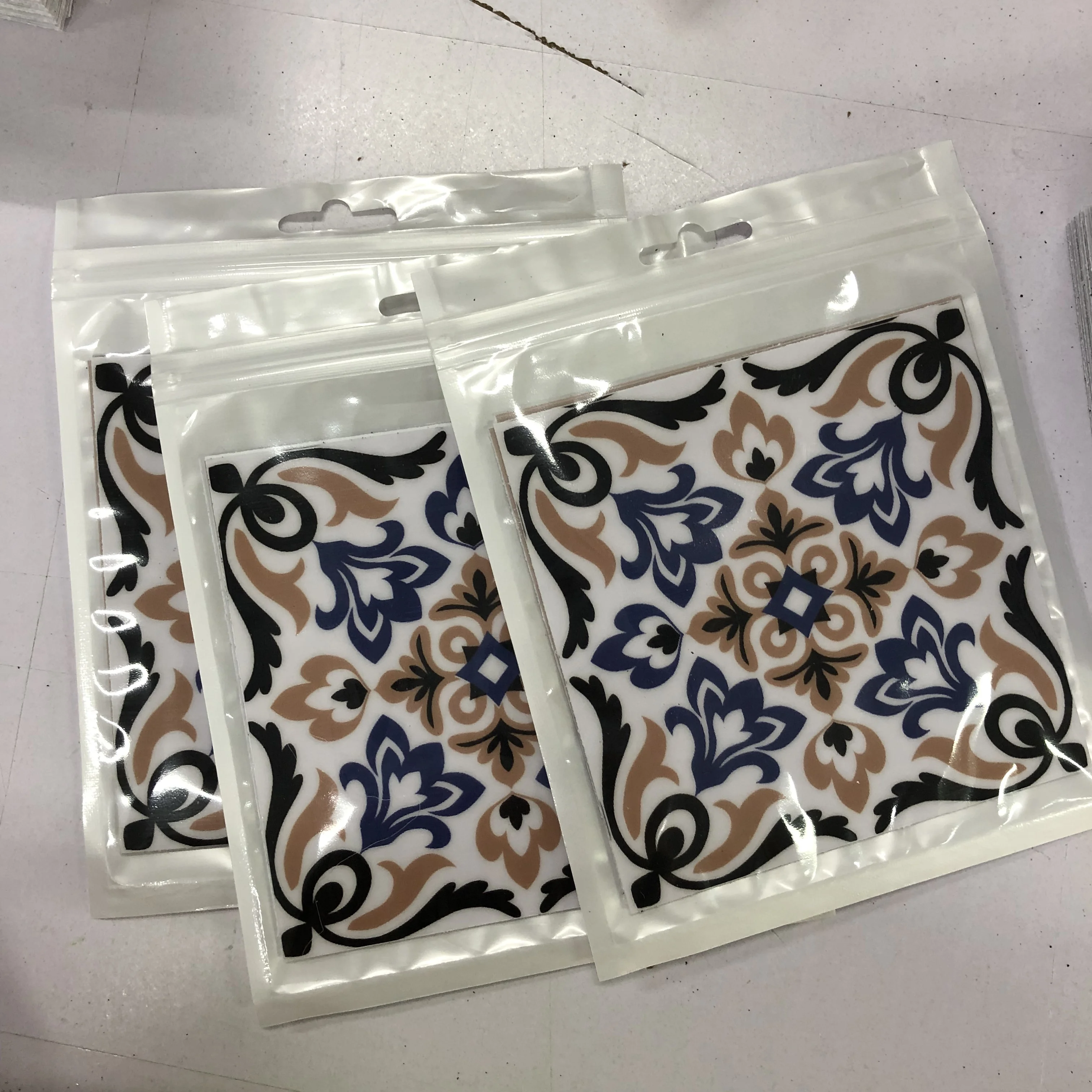 Виниловая наклейка с логотипом на заказ ПВХ стену устойчивая к УФ-излучению Зеркальная