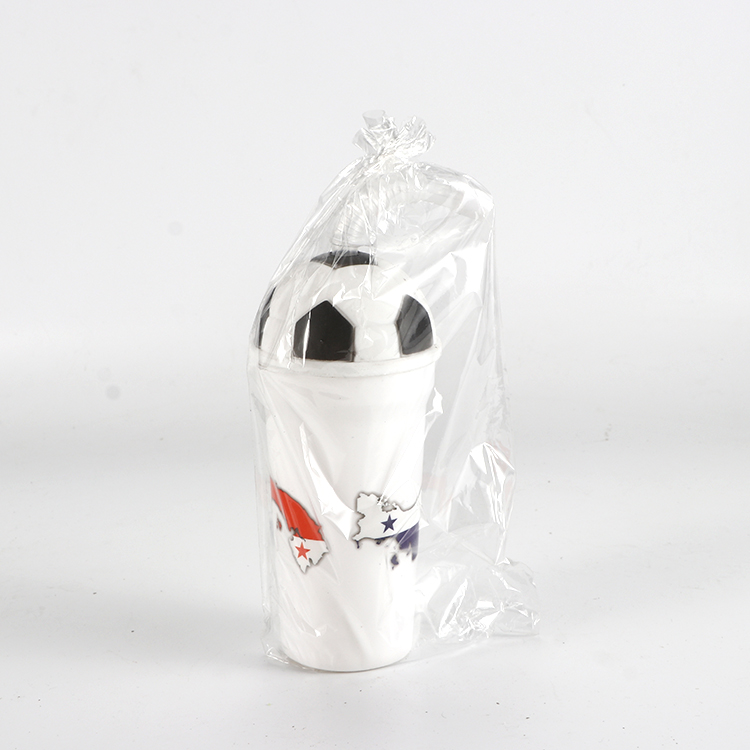 Пластиковый футбольный кубок с крышкой и соломинкой 12 унций с логотипом на заказ