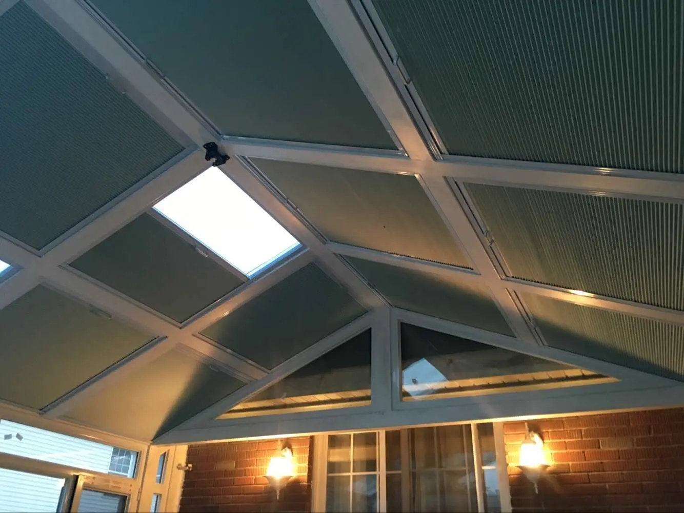 Manual Skylight Roof Window Cellular Honeycomb Blinds Curtain