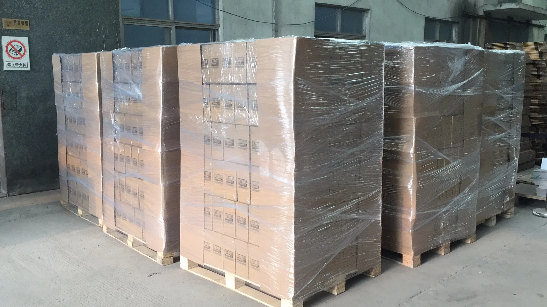 Car Care Magic High Gloss Tire Shine Dressing & Protectant Renovator Polishes Protects Tires