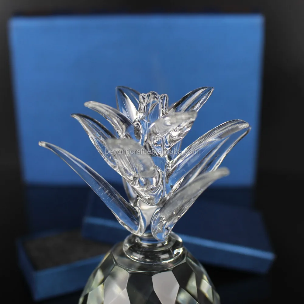 Clear Fengshui Machine Cut Crystal Fruits Pineapple Home Decoration