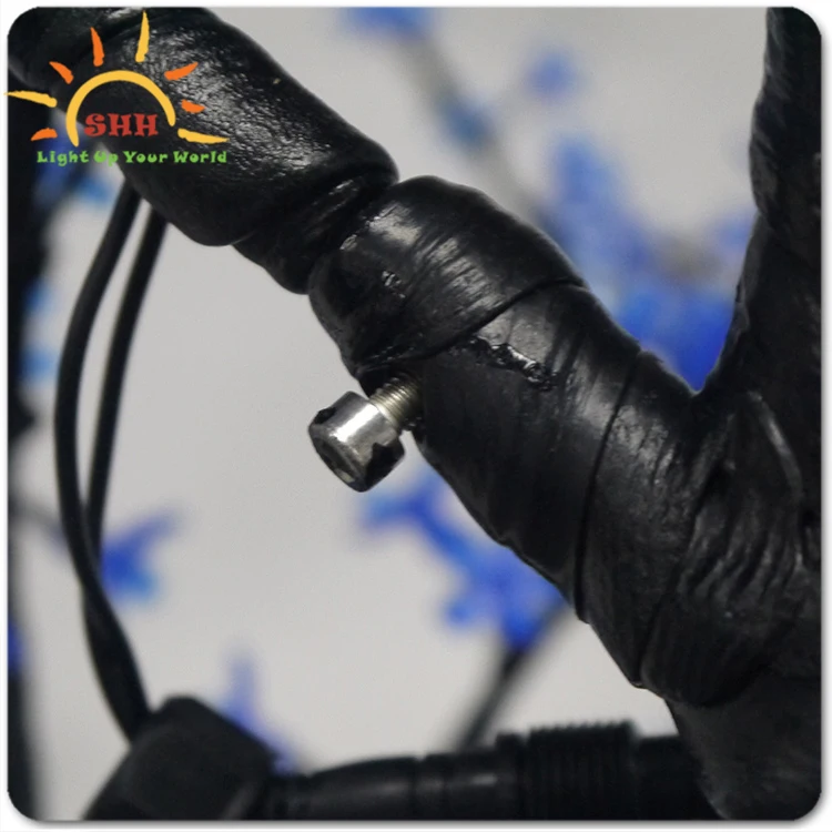 Светодиодный светильник в виде цветущего вишневого