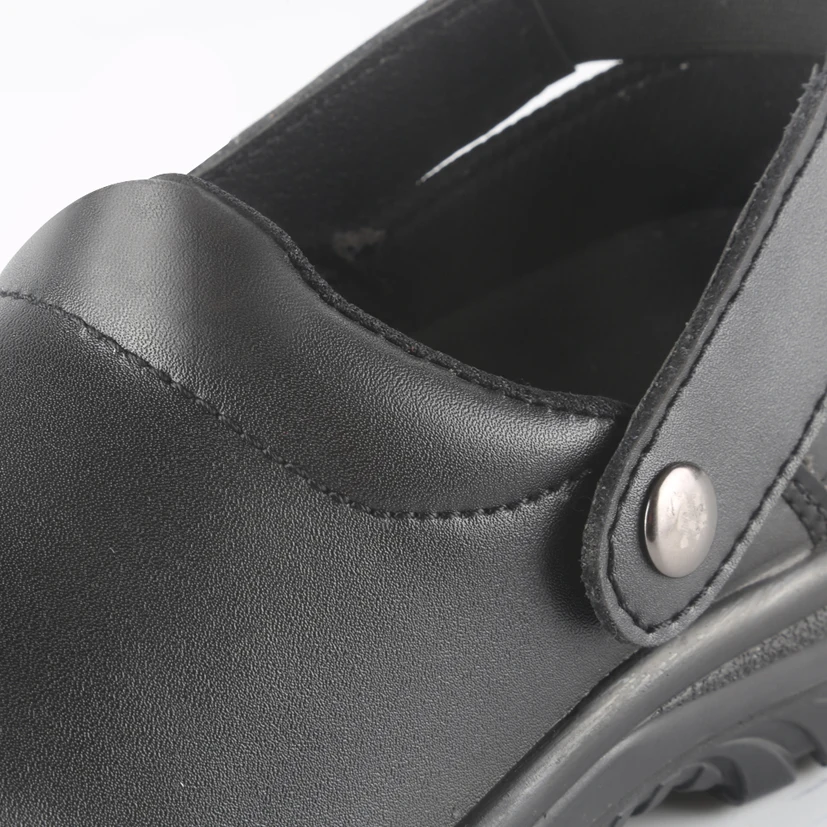 Anti Slip Oil Resistant Breathable Working Safety Chef Shoes Clean Clogs Steel Toe slippers Summer Safety Shoes Kitchen Shoes