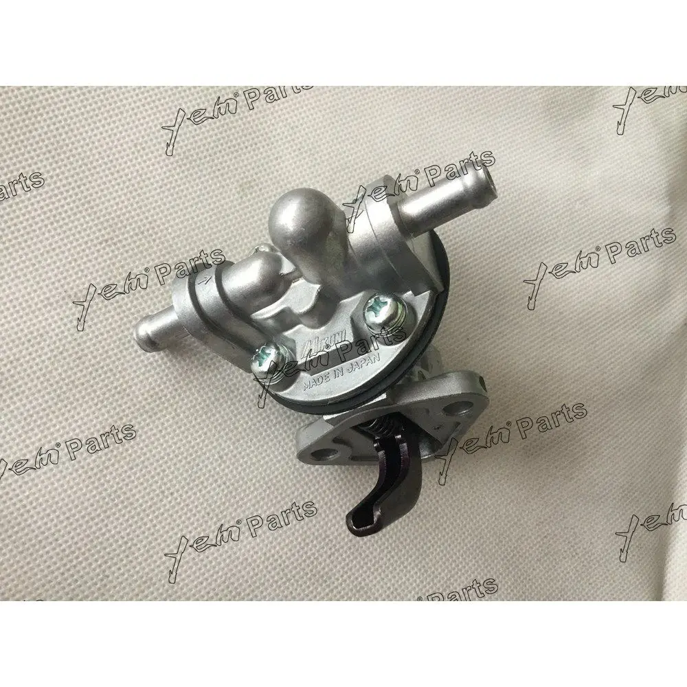 D722 Fuel Pump 15821-52030 for Kubota Engine