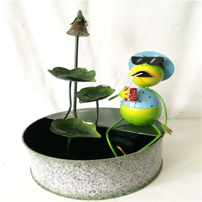 Frog Hand Pump Water Fountain For   MULTI