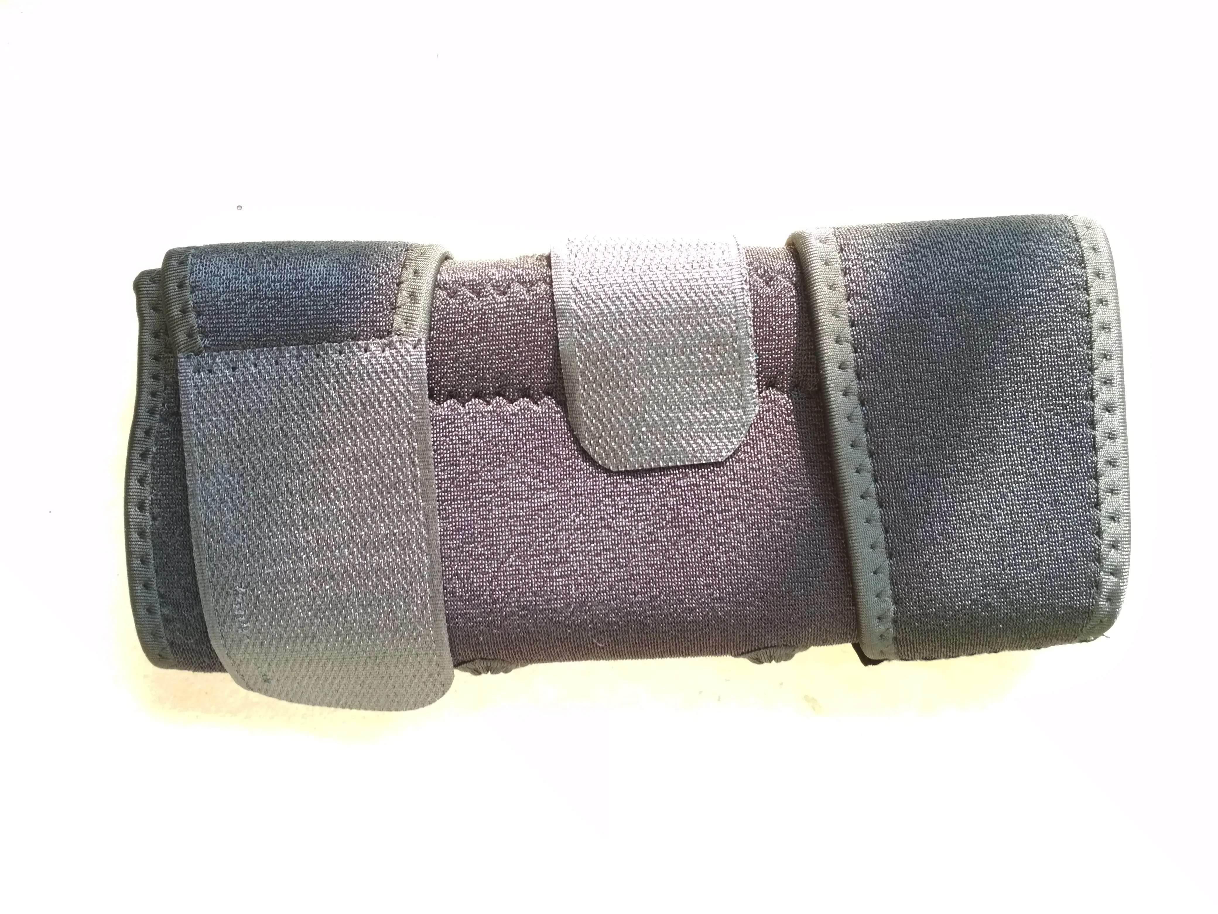 Фиксатор коленного сустава, стабилизатор открытой коленной чашечки с регулируемой обвязкой и очень толстым дышащим неопреновым рукавом # DS-02