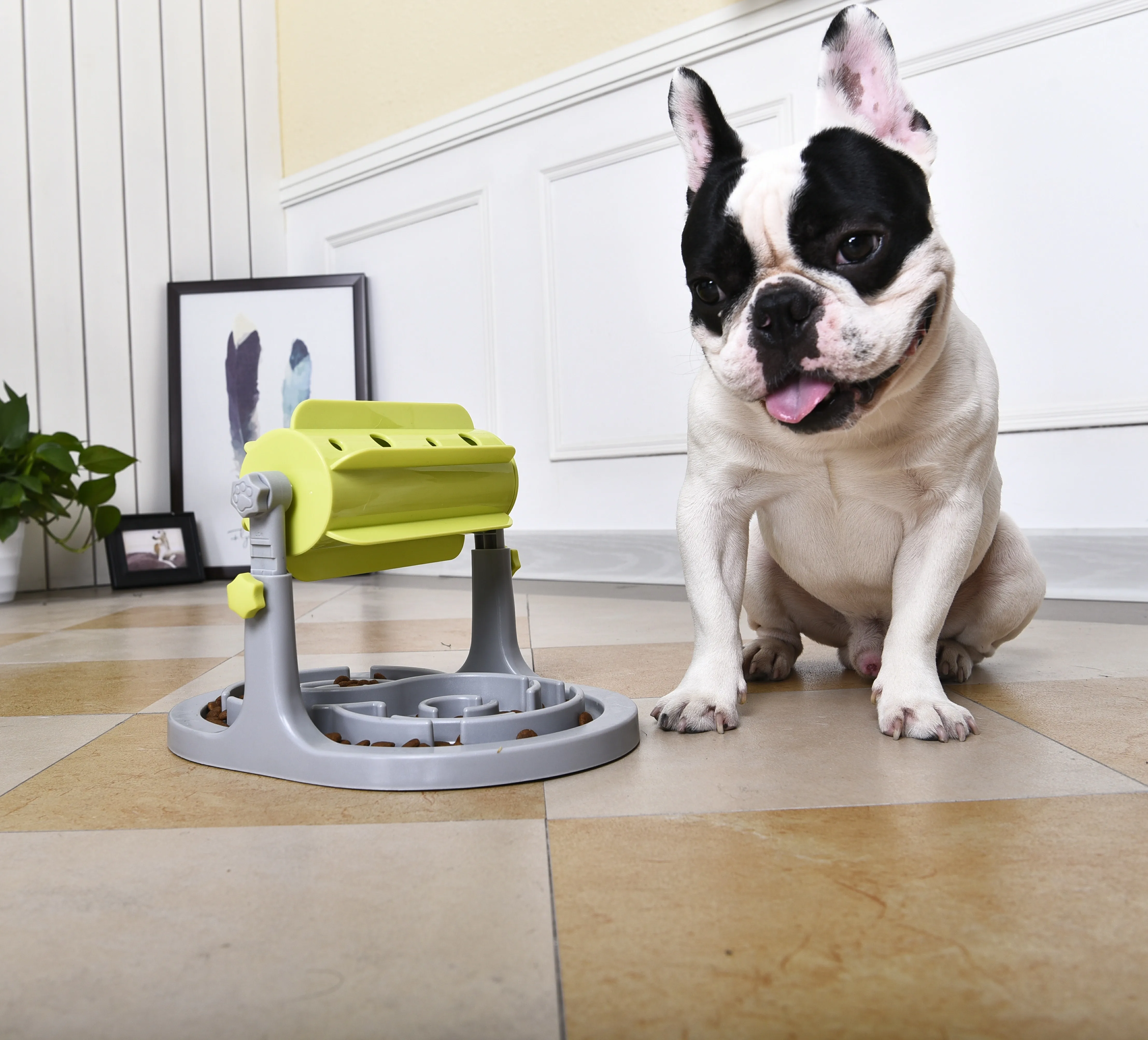adjustable pet feeder