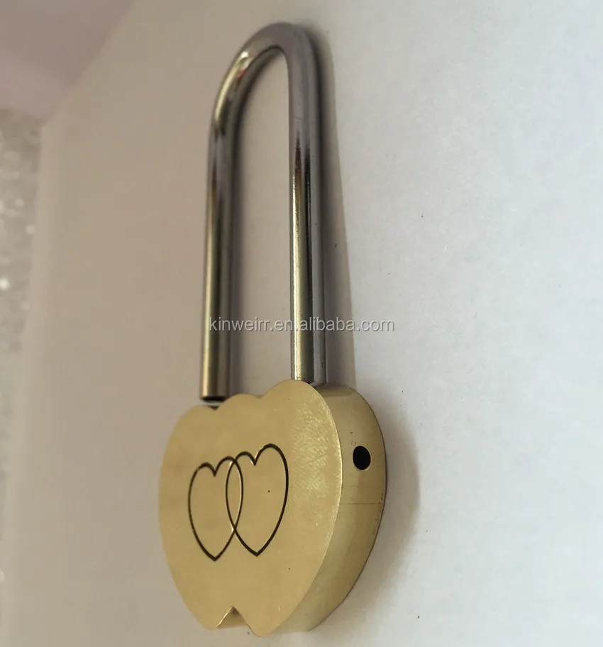 
 Самый дешевый замок с двойным сердцем и выгравированным сердцем  