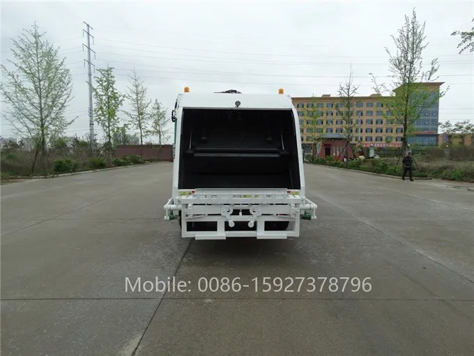 6m3 Rear Loader Japan Compress Garbage Truck