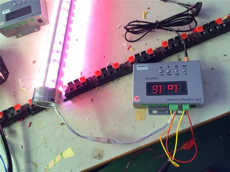 Programmable 5050 Pixel Waterproofing Full Color Led Pole Tube Light Wireless Control Bumper Car Tube Light Dodgem Light Led