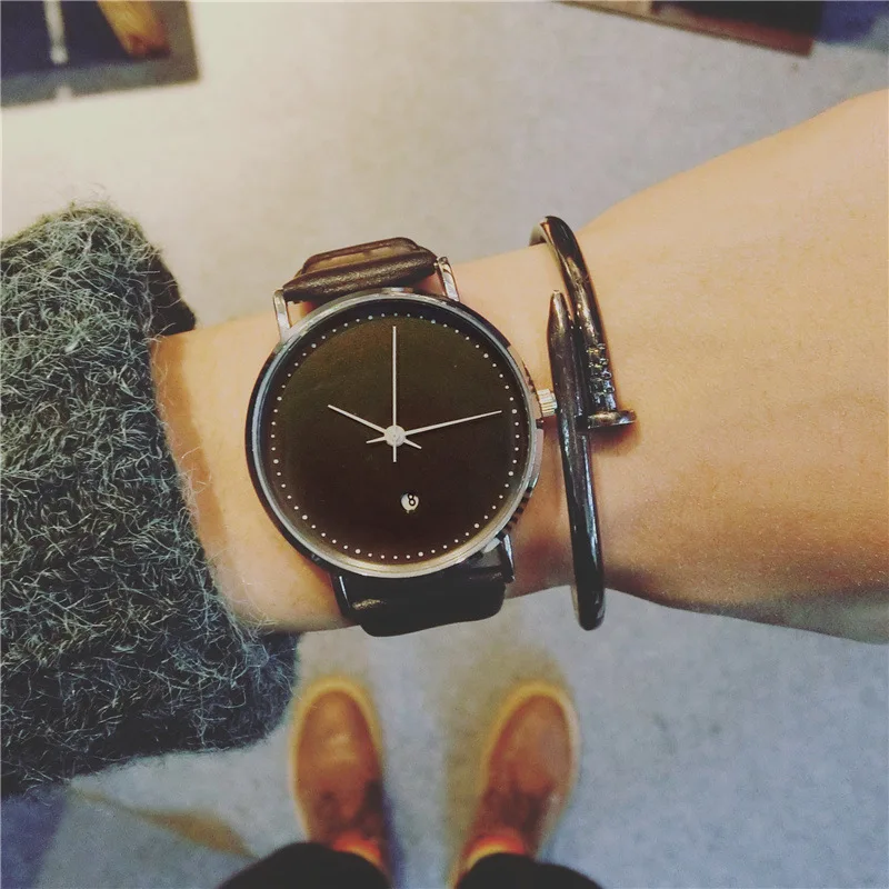 最新ブランドレディースシンプルウォッチミニマリスティックスタイルクォーツ腕時計レザーレディースカジュアルカレンダーウォッチ Buy 女性シンプルな 腕時計 ミニマルなスタイルクォーツ時計 女性の腕時計 Product On Alibaba Com