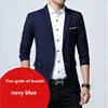 Blu navy, due grani di fibbia