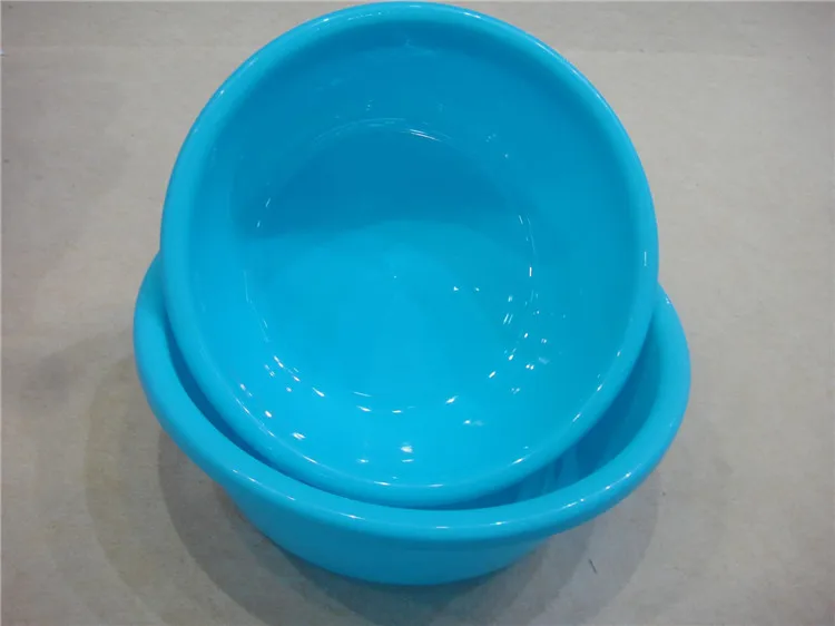 10 л, новый пластиковый бассейн хорошего качества