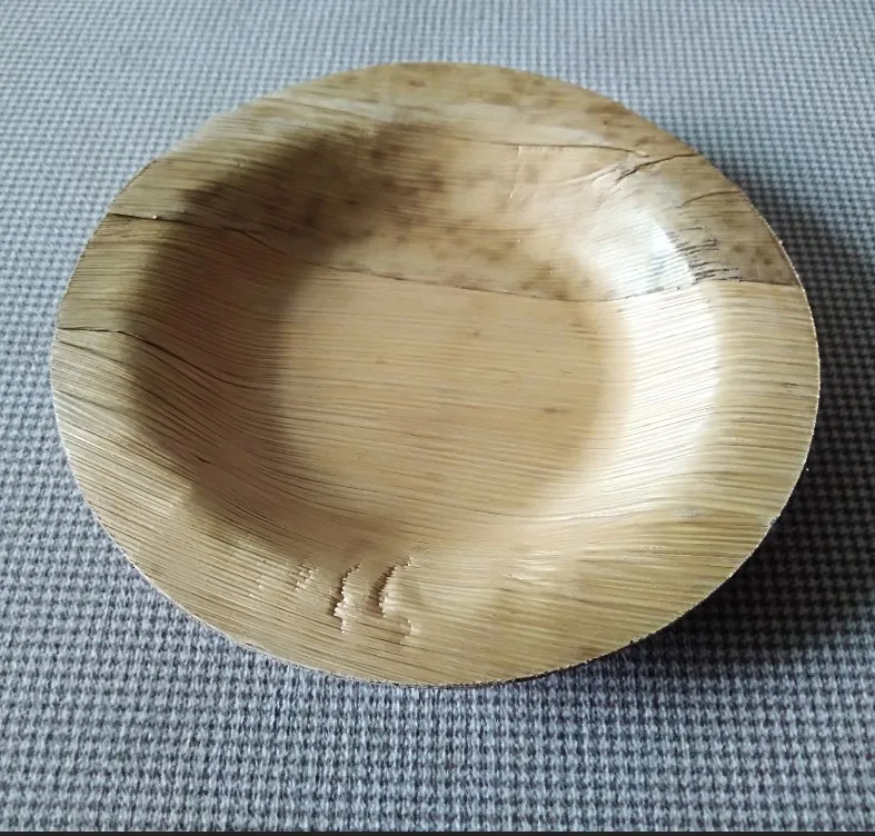 vezel Zwitsers generatie Wegwerp Natuurlijke Bamboe Blad Platen/bowls - Buy Natuurlijke Kom/plaat, Bamboe Bowls,Wegwerp Bamboe Kom Product on Alibaba.com