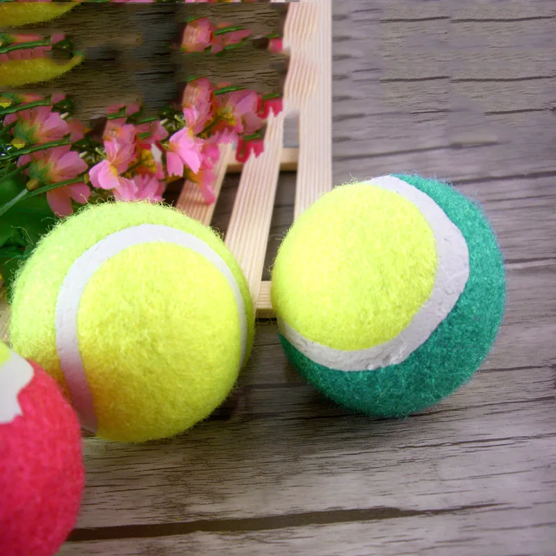 Factory  Red and Other Colored Tennis Balls With Rubber Fabric