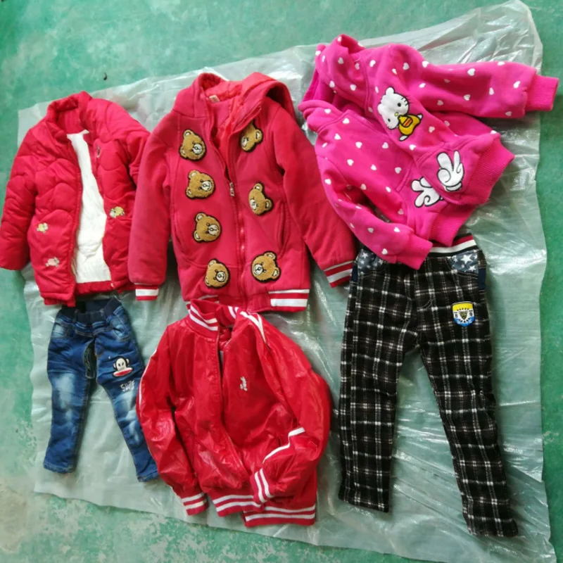Ropa De Invierno Usada,Limpia,Colores Combinados,Alta Calidad,Precio  Competitivo - Buy De Invierno De Ropa Usada Francia Venta Al Por Mayor De Ropa  Usada Product on Alibaba.com