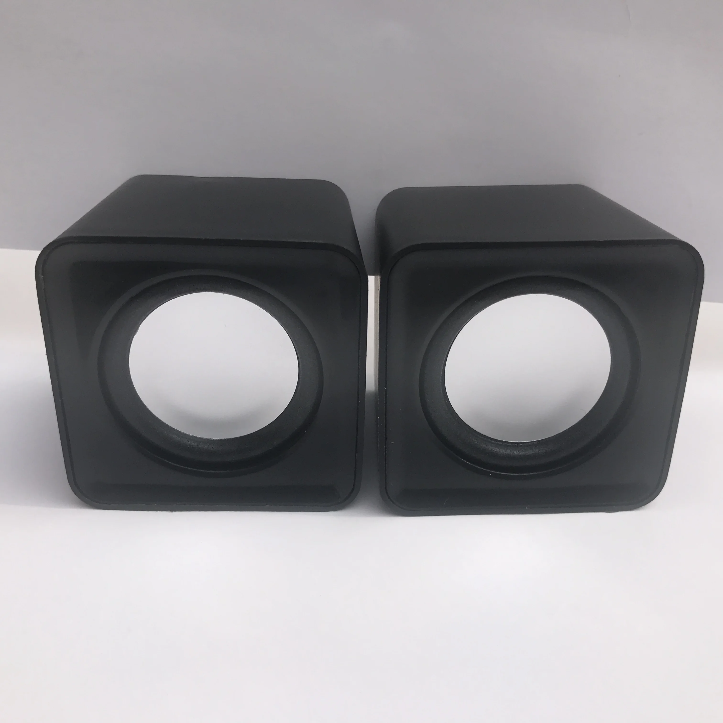 High Quality Small Cheap Home Speaker OEM Outdoor Promotion Gift Hot Tablet Computer Notebook USB Mini Input USB Speaker