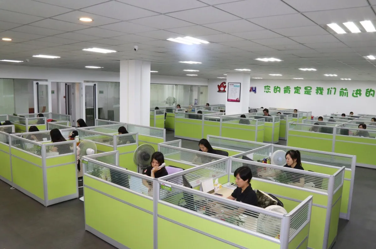 Shantou Combuy Toys&gifts Co., Ltd. 1