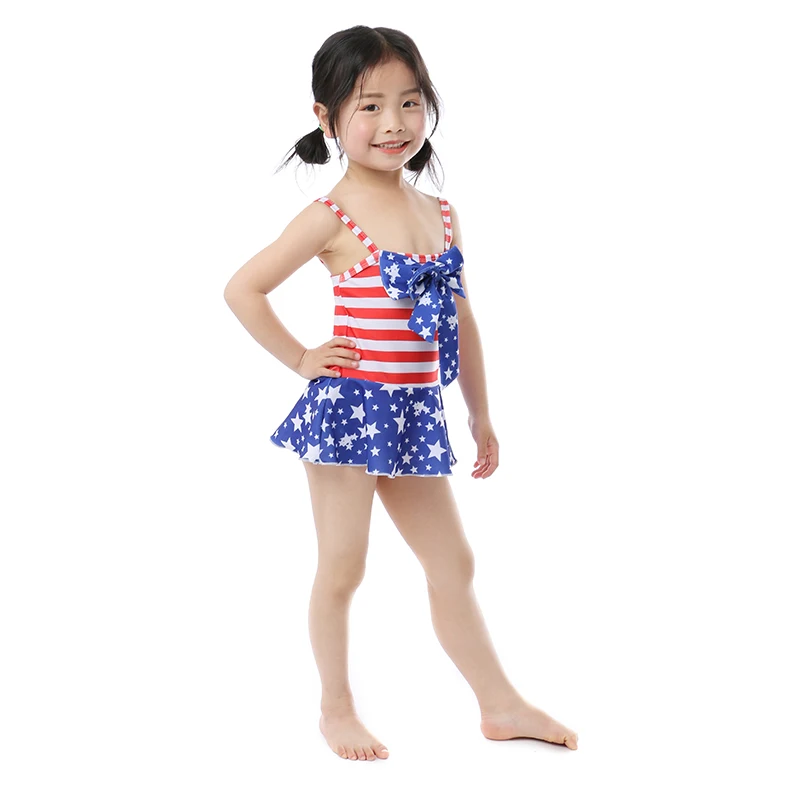 День независимости США новый стиль в красную и белую полоску, большие и маленькие звезды инкрустированный на голубом материале с бахромой детские купальники