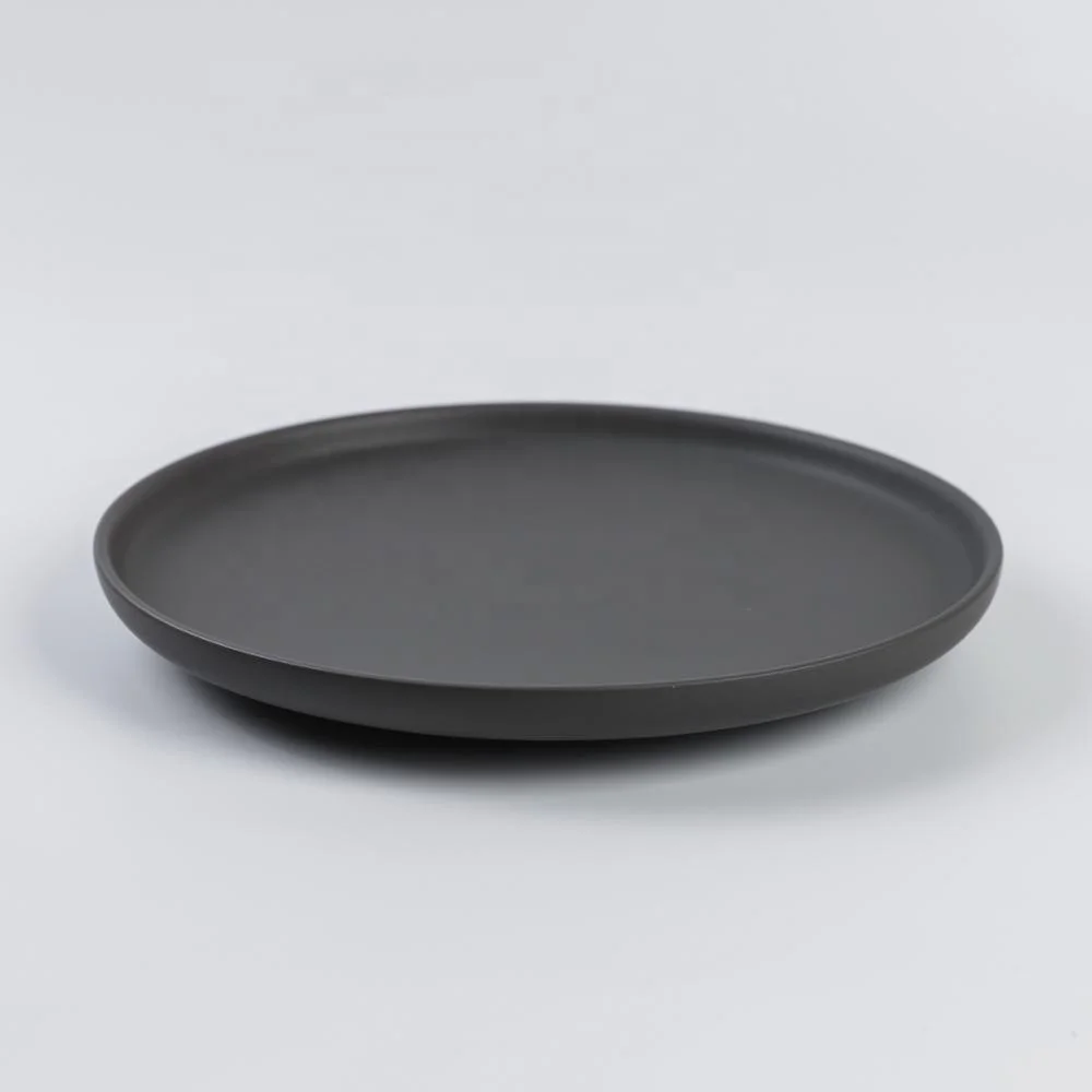 Тарелка матовая. Тарелка фарфоровая d20 (High Plate m Base Glazed) 20х3. Матовые тарелки. Тарелки матовые керамические. Черные матовые керамические тарелки.