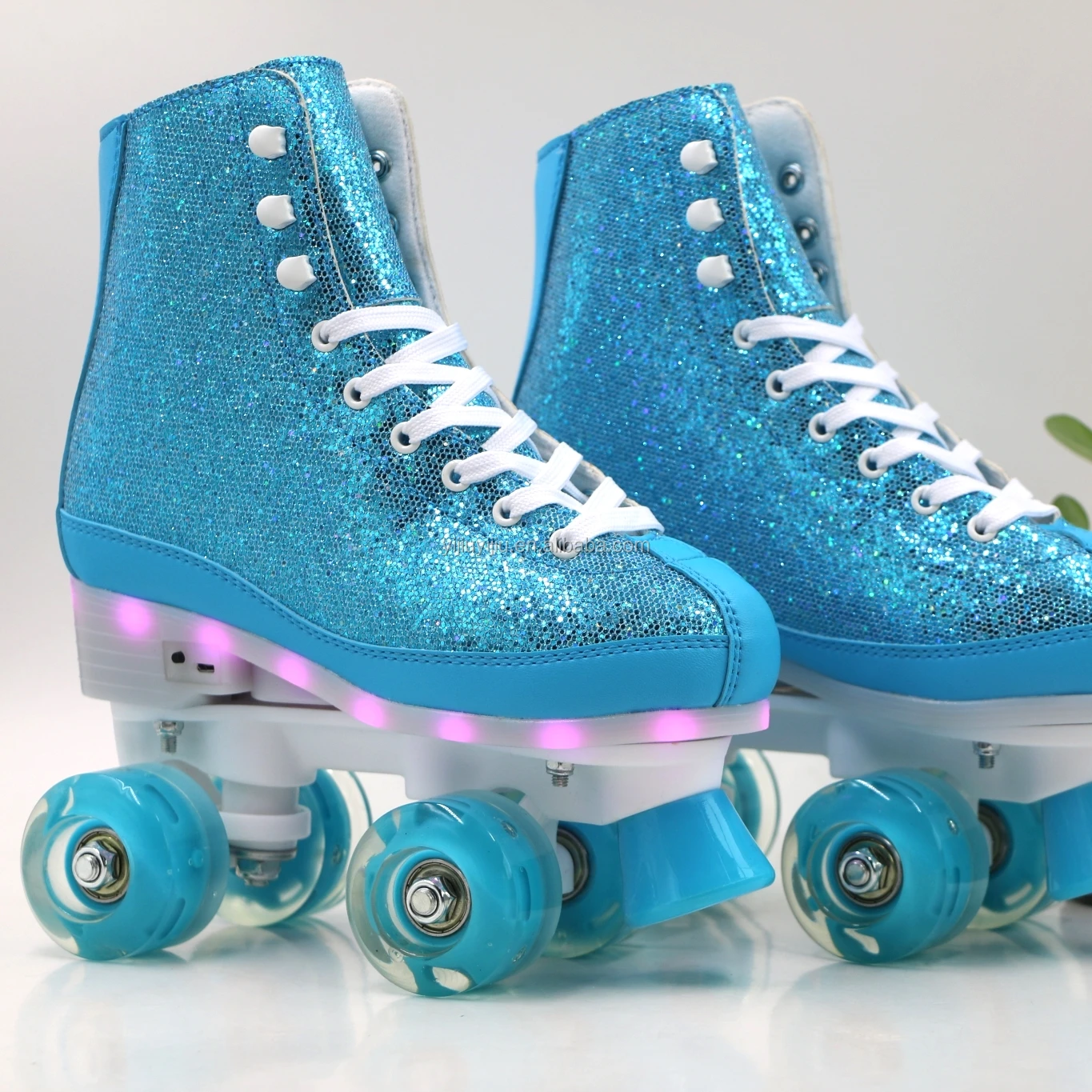 Yijiu 4 Wheels Quad Roller Skate Professional Roller Skate Light up LED Wheel Roller Skate