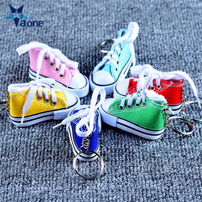 Shoe Keychain 3d Trainer Keyring BORING SHOES KEYRING FOR SPORTS