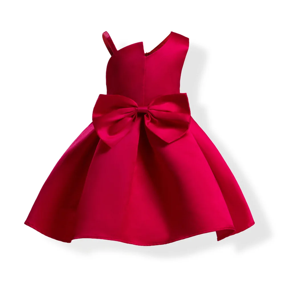 Девочка в Красном платье