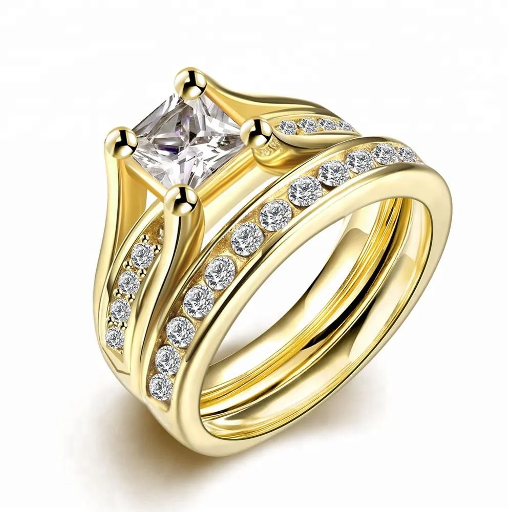 Красивые модные кольца из золота
