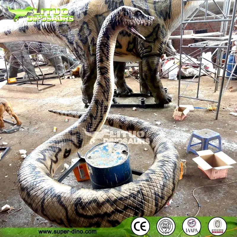 Jogo Do Executor Com Cobra Durante Uma Mostra Em Um Jardim Zoológico Foto  de Stock Editorial - Imagem de animal, pessoa: 96099998