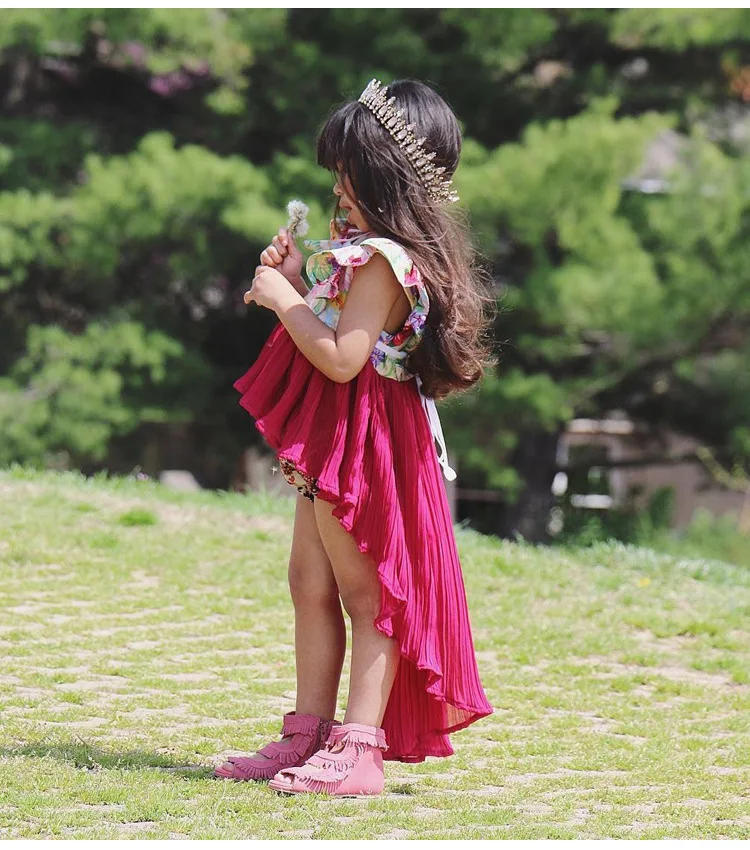 Девушка с рюшами Махаон платье с печатных детские брюки