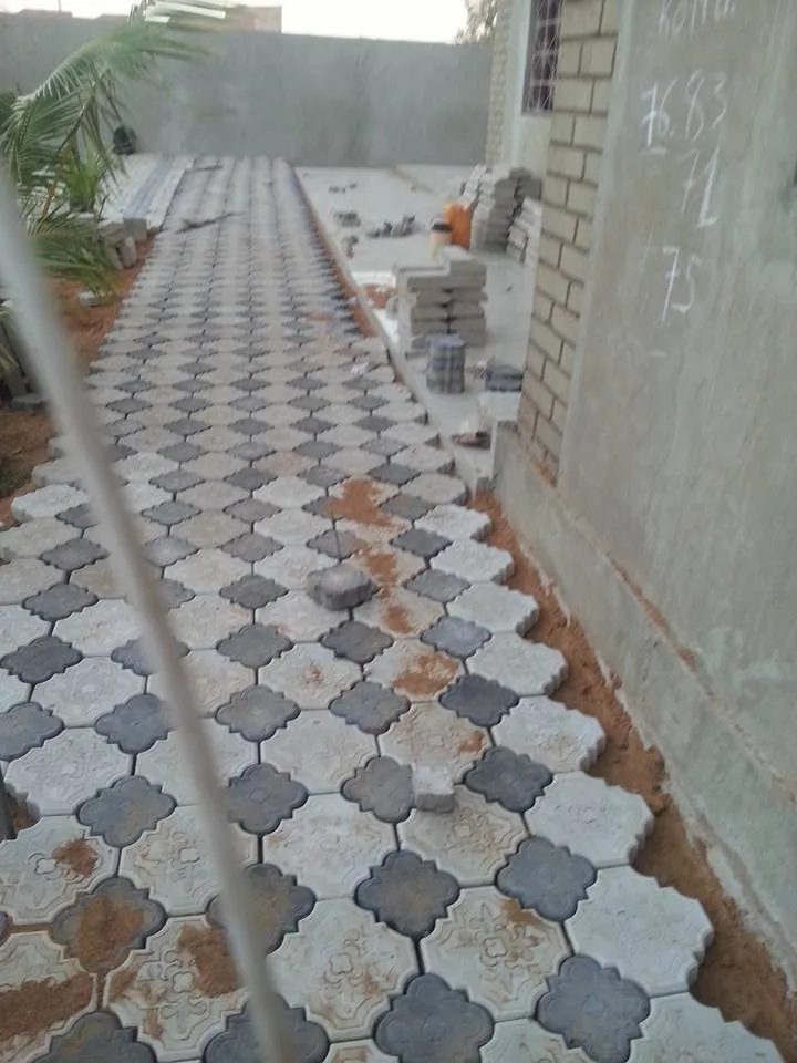 
 Литьевые пластиковые формы для изготовления бетонной плитки  