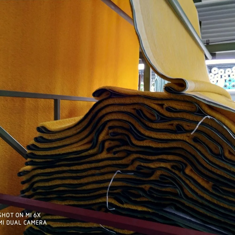 Хорошее качество искусственной травы пряжа с резиновой подложкой