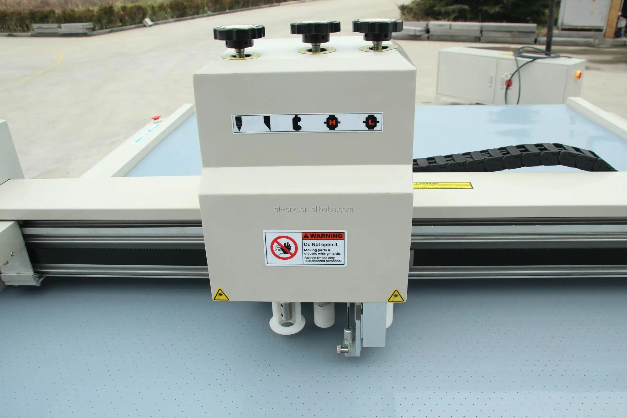 Oscillating Knife Corrugated Box Cutting Table